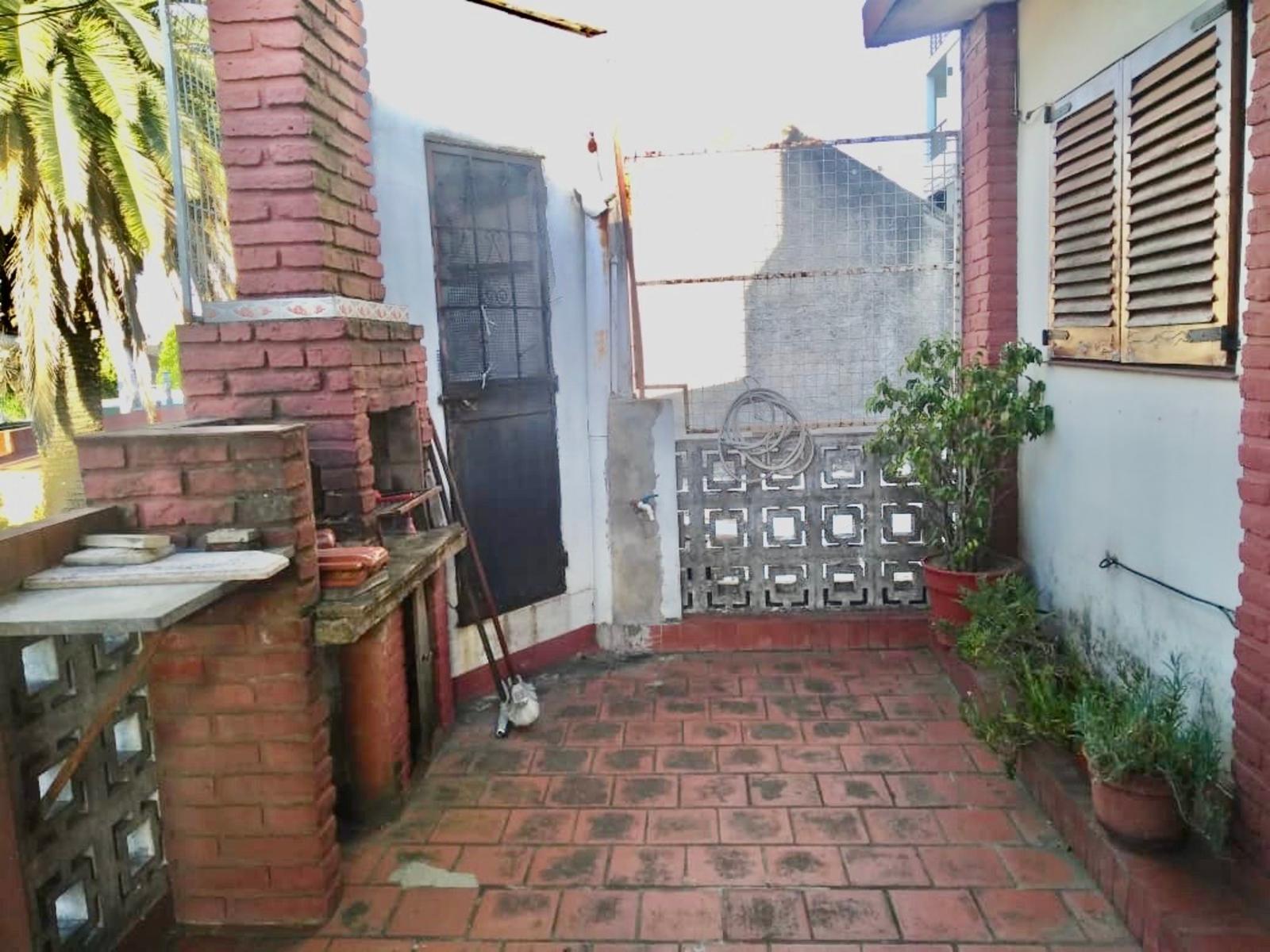 DEPARTAMENTO EN DOS PLANTAS DE 4 AMBIENTES CON TERRAZA Y PATI0 — foto 15