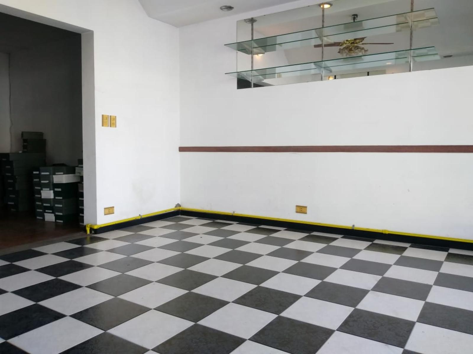 LOTE 8,66 X 30 SUPERFICIE TOTAL 260 / GALPÓN DEPOSITO Y OFICINA - 4