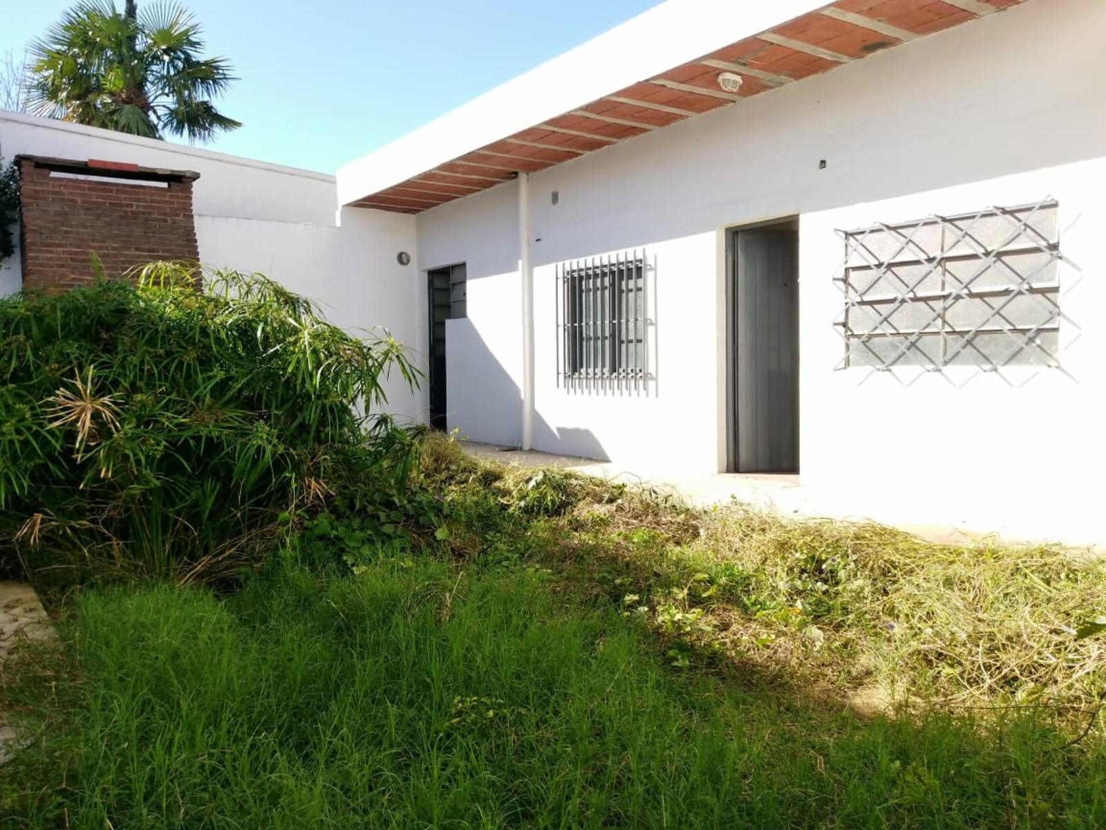 LOTE 8,66 X 30 SUPERFICIE TOTAL 260 / GALPÓN DEPOSITO Y OFICINA - 14