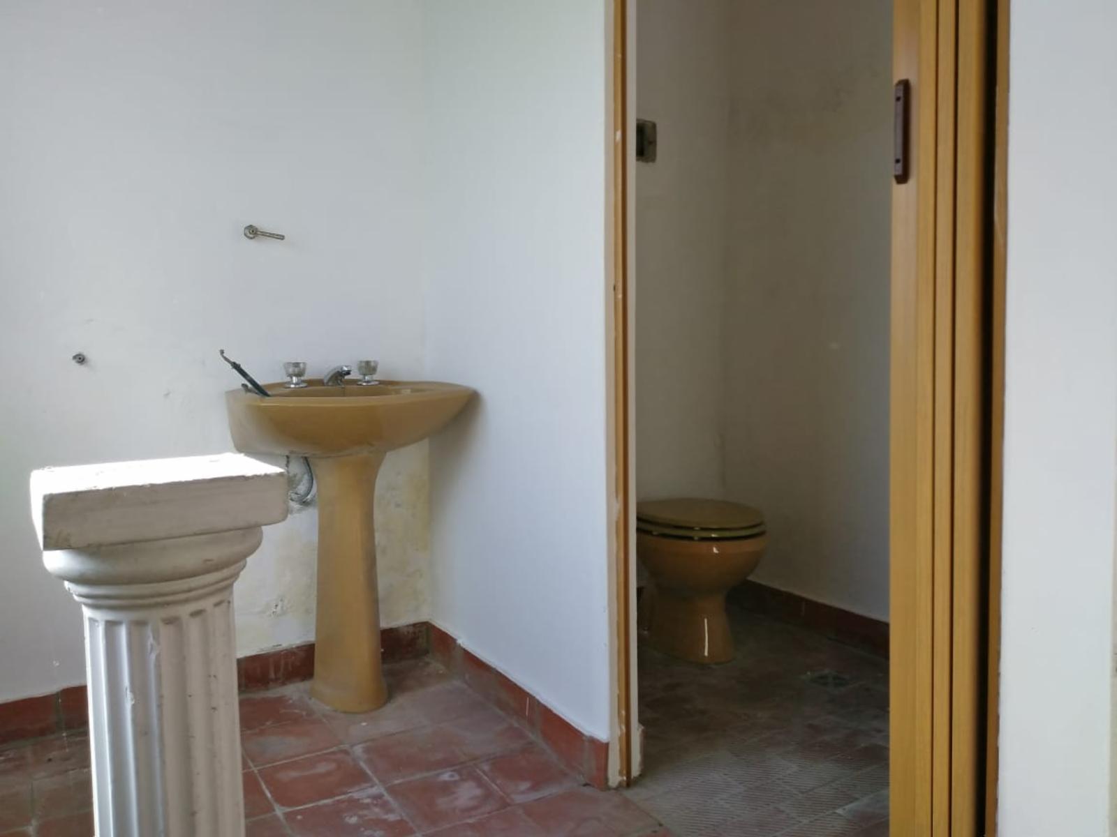 LOTE 8,66 X 30 SUPERFICIE TOTAL 260 / GALPÓN DEPOSITO Y OFICINA - 16