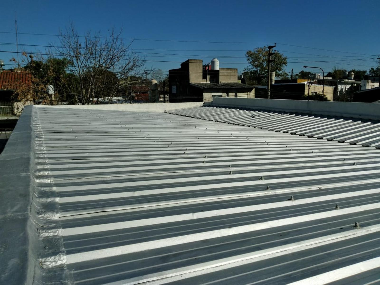 LOTE 8,66 X 30 SUPERFICIE TOTAL 260 / GALPÓN DEPOSITO Y OFICINA - 20