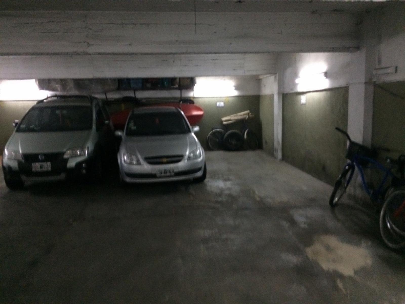 COCHERA CUBIERTA EN EDIFICIO - 3