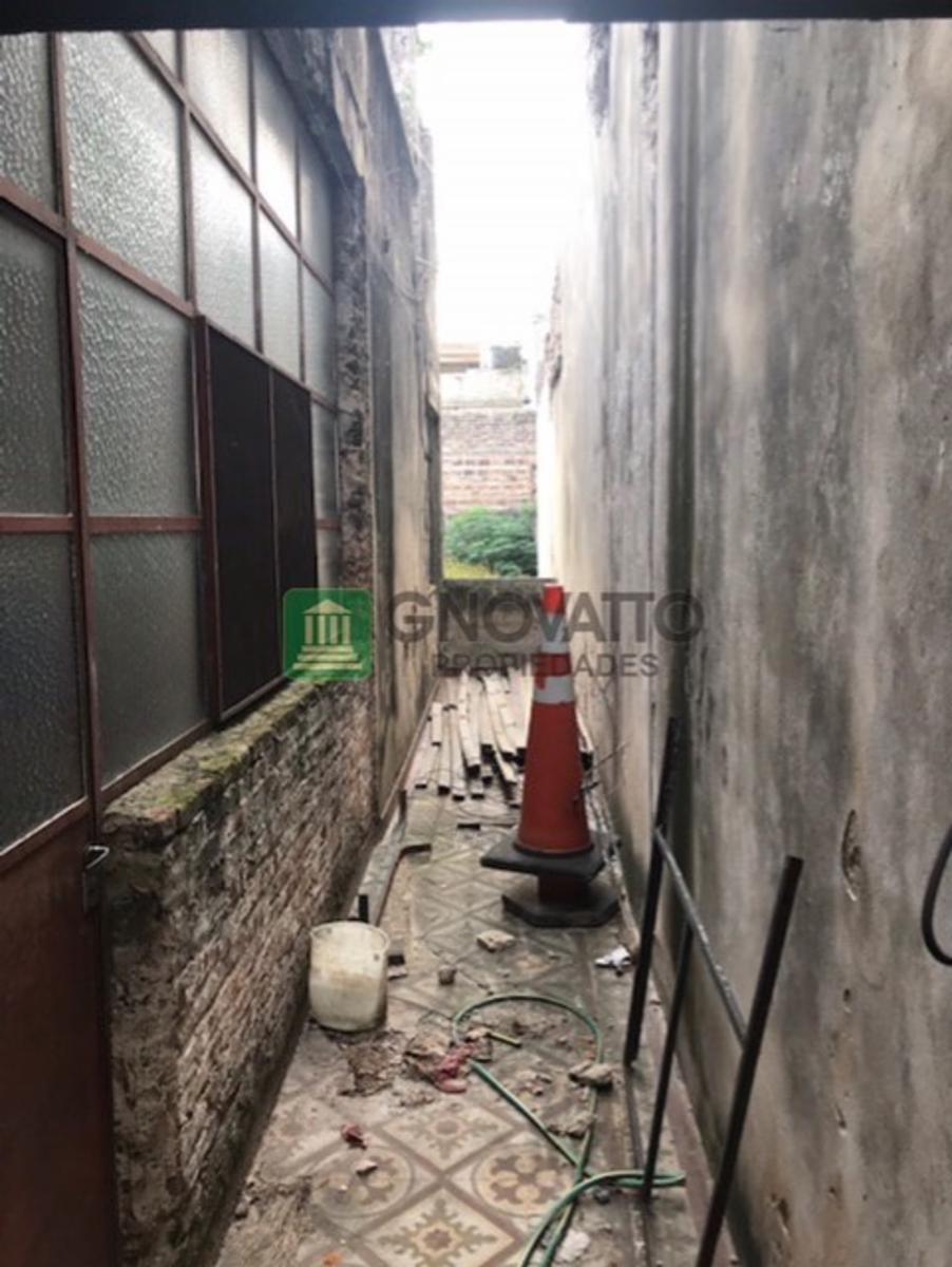 LOTE CON PROPIEDAD AL FRENTE CON FONDO LIBRE — foto 2