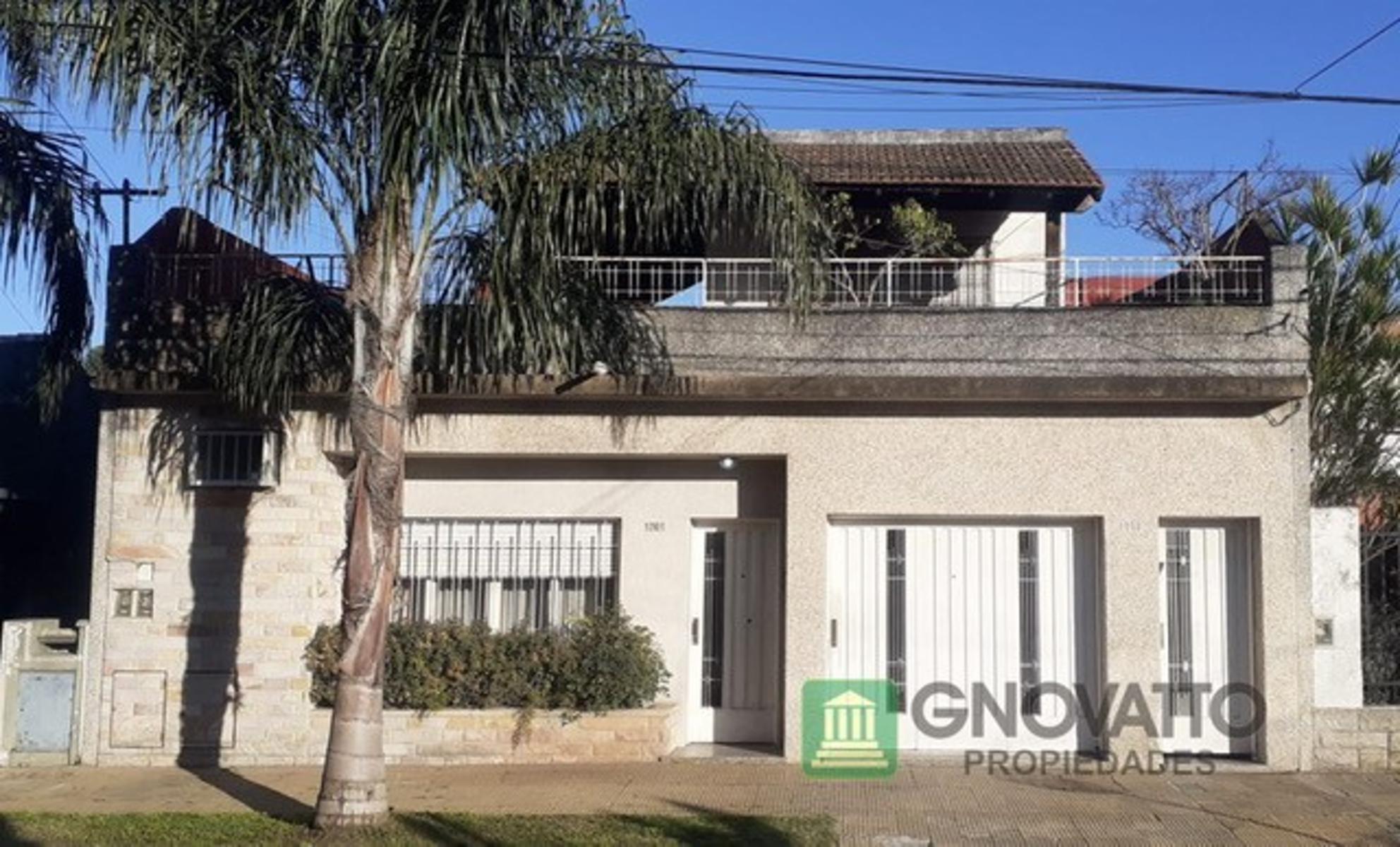 PH AL FRENTE GRANDE 5 AMBIENTES CON GARGE , PATIO Y TERRAZA