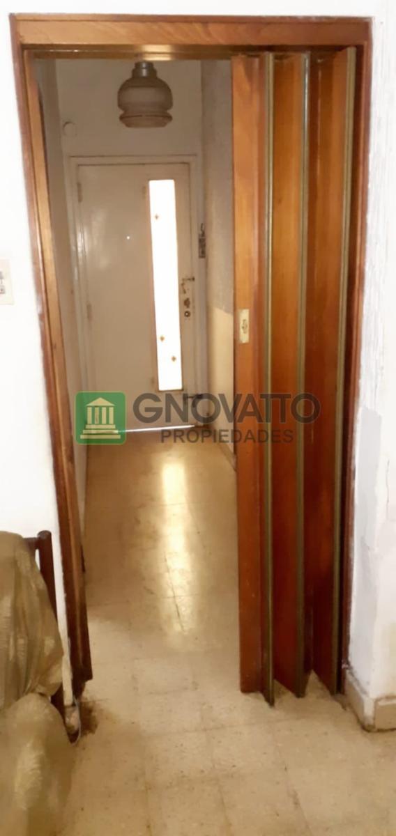 PH AL FRENTE GRANDE 5 AMBIENTES CON GARGE , PATIO Y TERRAZA — foto 2
