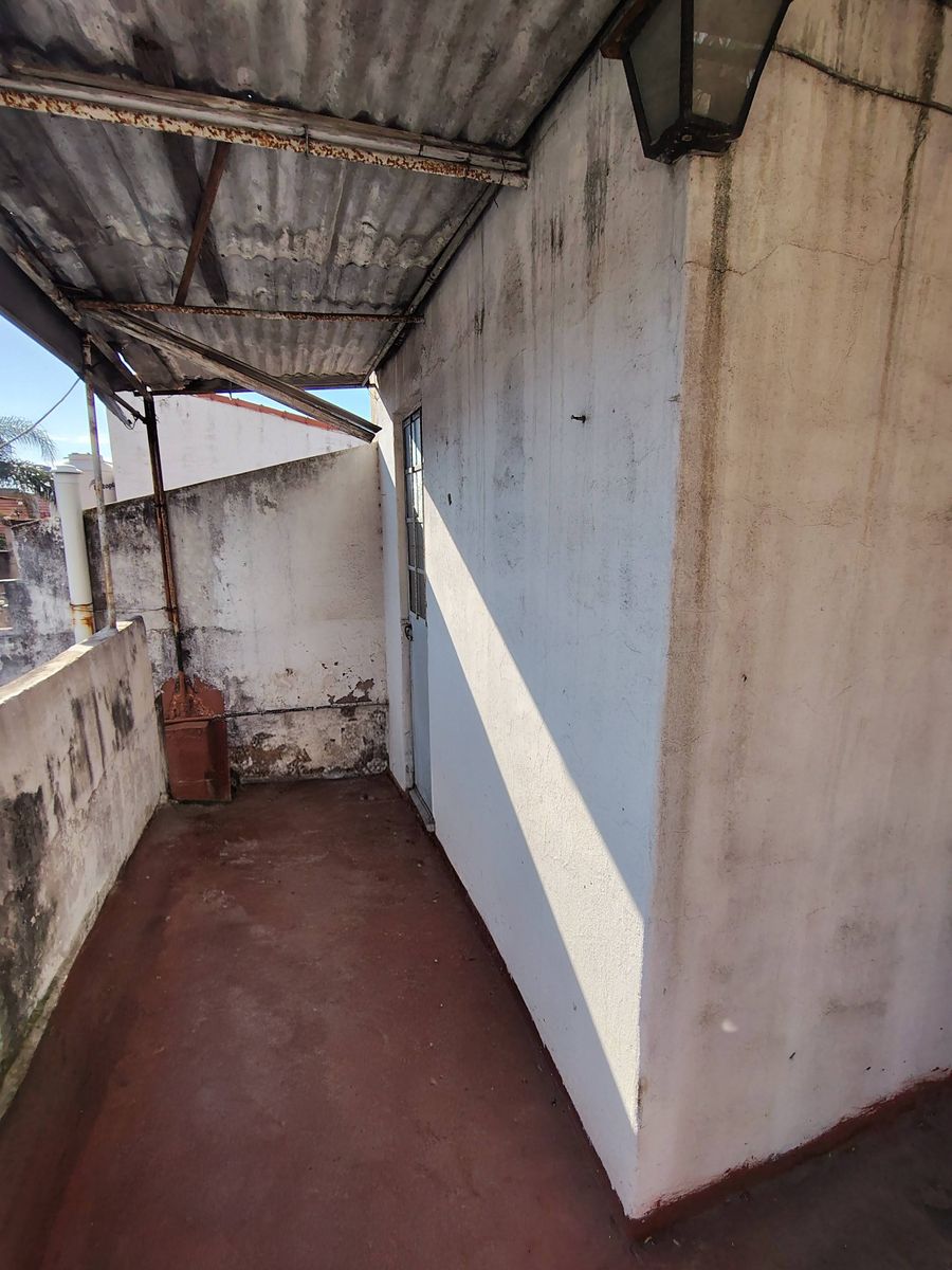 PH AL FRENTE 3 AMBIENTES CON PATIO Y TERRAZA - VILLA LYNCH — foto 15