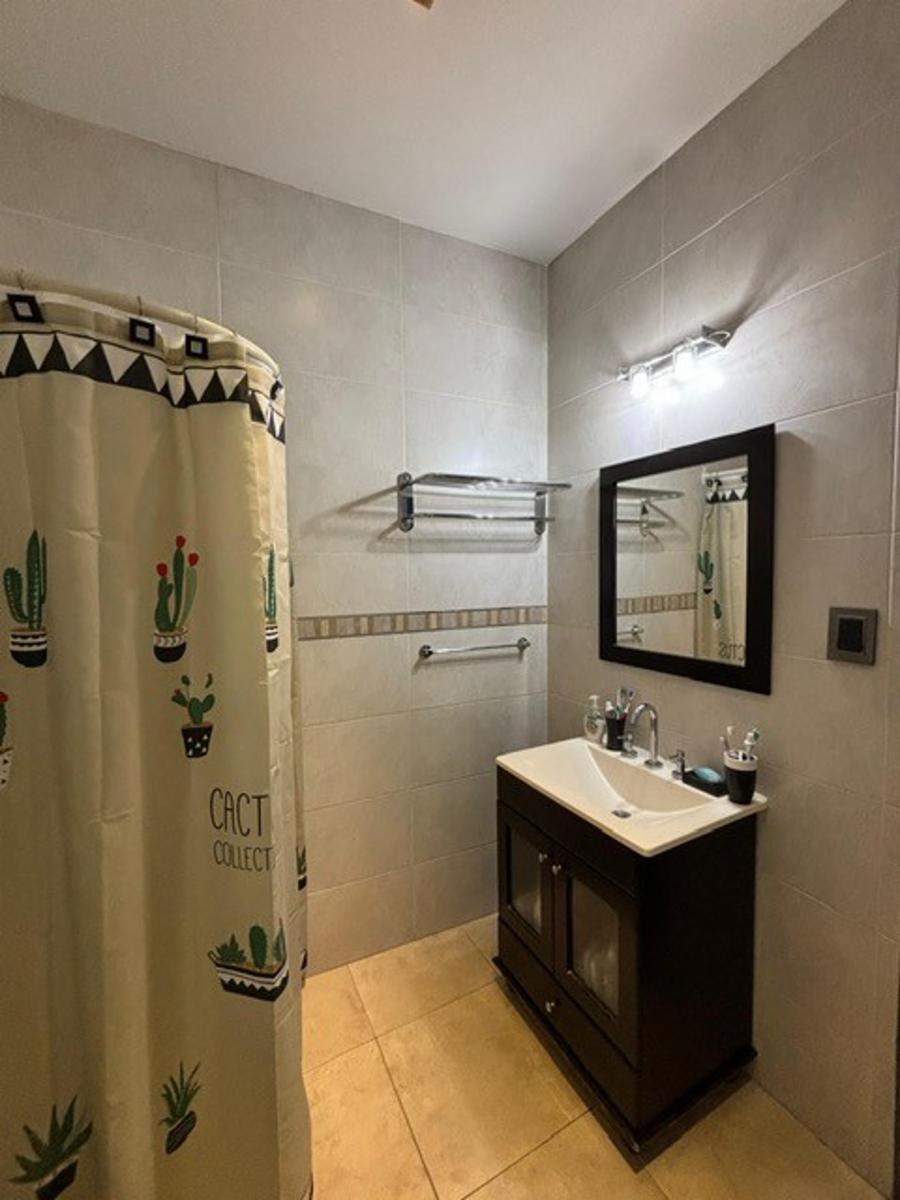 CASA MODERNA DE 4 AMBIENTES CON COCHERA, PATIO, QUINCHO Y PILETA — foto 12