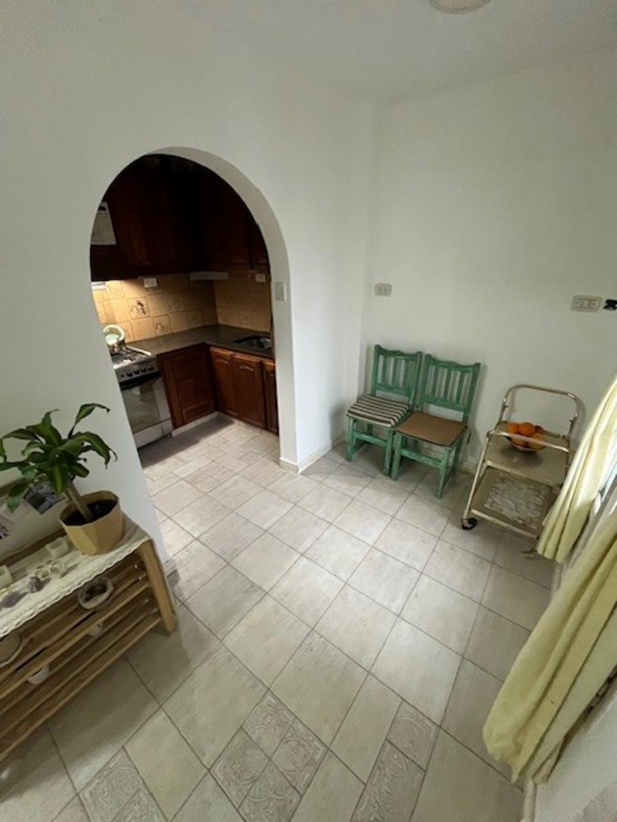 CASA DE 3 AMBIENTES EN DOS PLANTAS CON PATIO Y TERRAZA — foto 3
