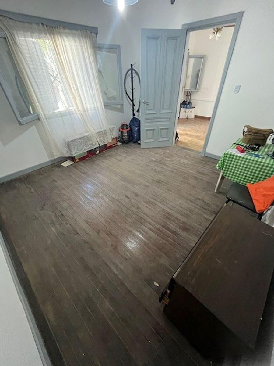 CASA DE 3 AMBIENTES AL FRENTE CON GALERIA, PATIO Y TERRAZA - SANTOS LUGARES — foto 8
