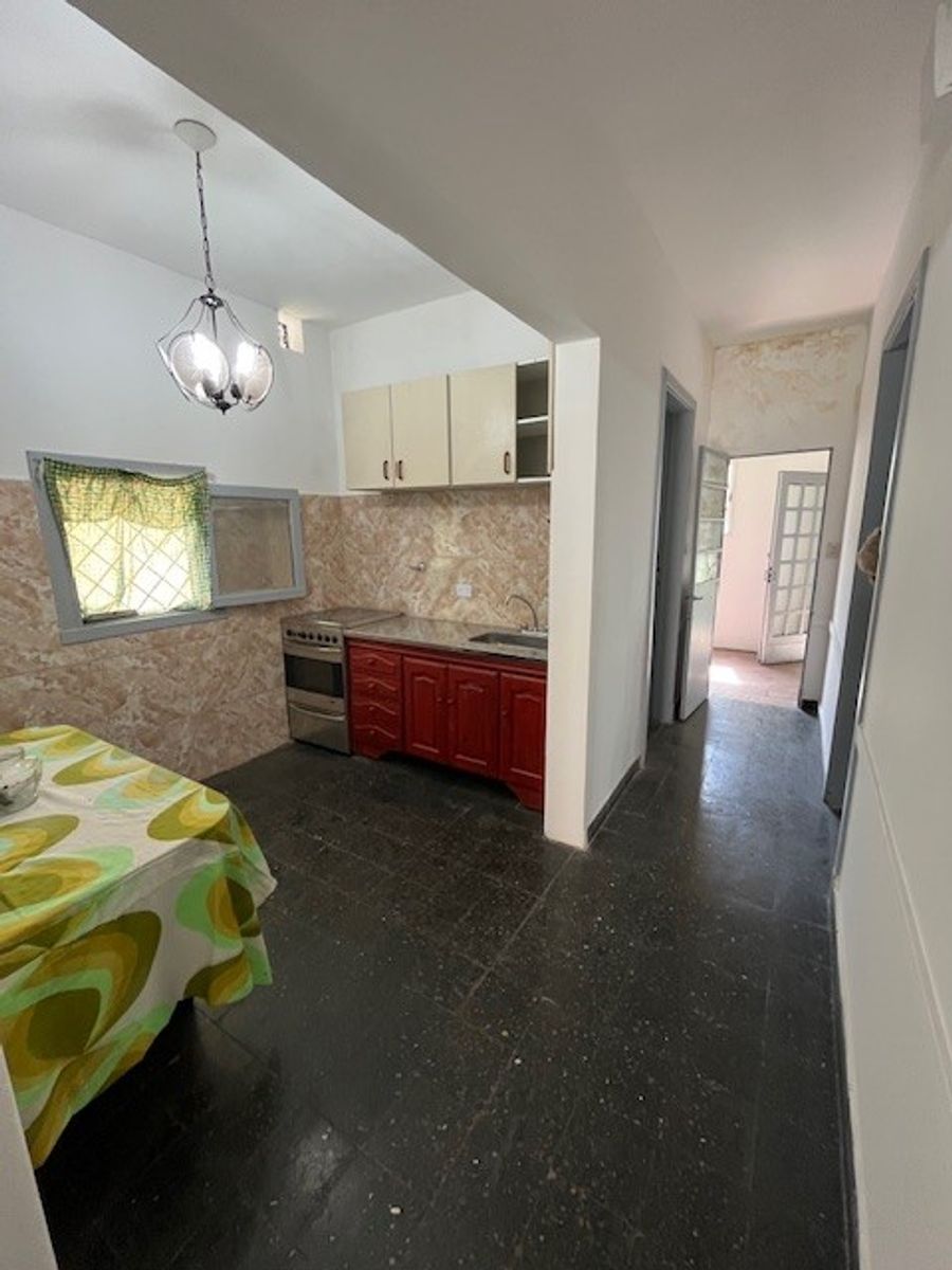 CASA DE 3 AMBIENTES AL FRENTE CON GALERIA, PATIO Y TERRAZA - SANTOS LUGARES — foto 9