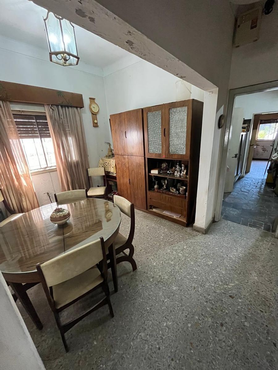 CASA DE 5 AMBIENTES CON JARDIN, COCHERA Y PATIO - SANTOS LUGARES — foto 6