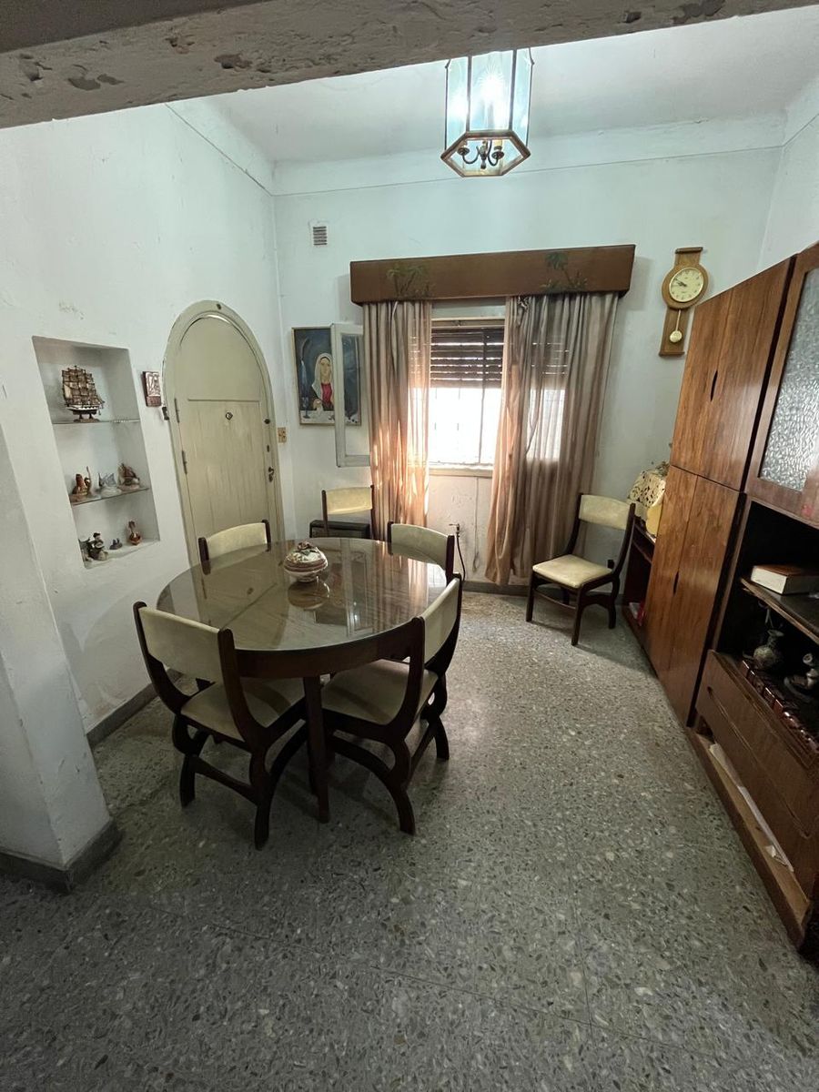 CASA DE 5 AMBIENTES CON JARDIN, COCHERA Y PATIO - SANTOS LUGARES — foto 7