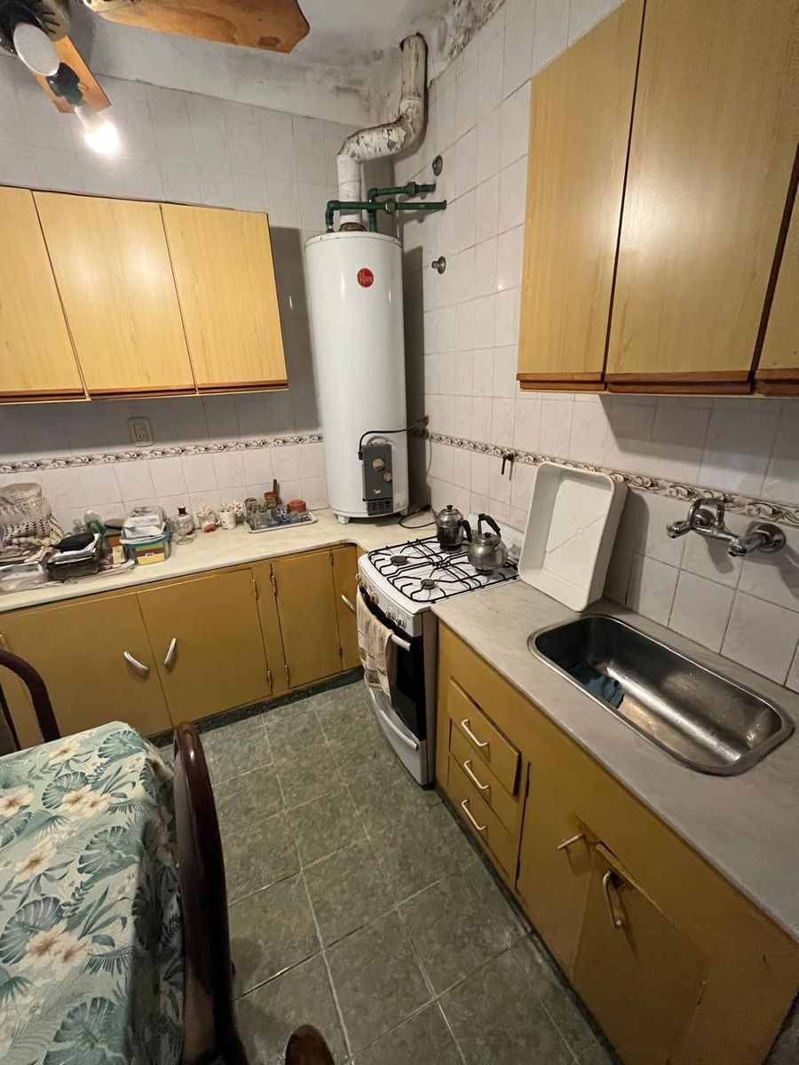CASA DE 5 AMBIENTES CON JARDIN, COCHERA Y PATIO - SANTOS LUGARES — foto 10