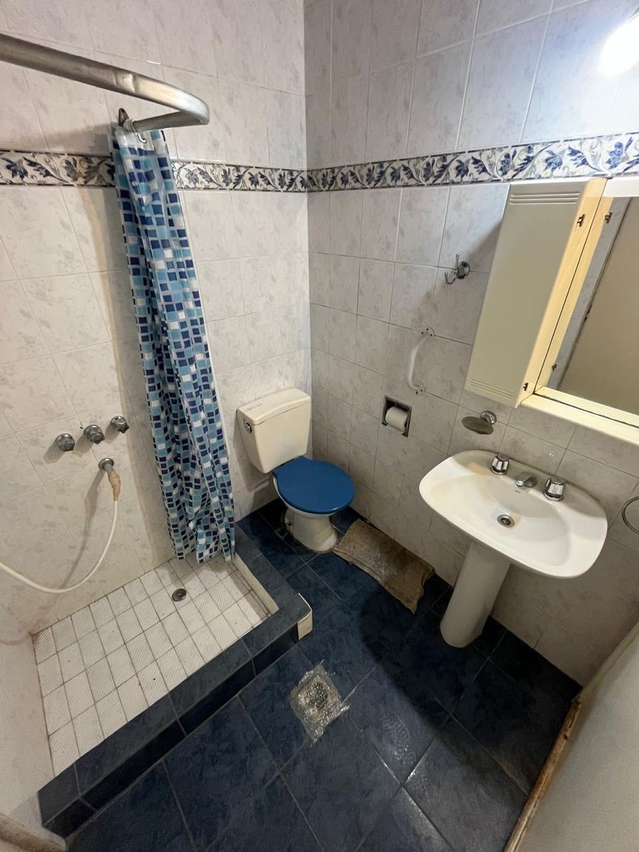 CASA DE 5 AMBIENTES CON JARDIN, COCHERA Y PATIO - SANTOS LUGARES — foto 13