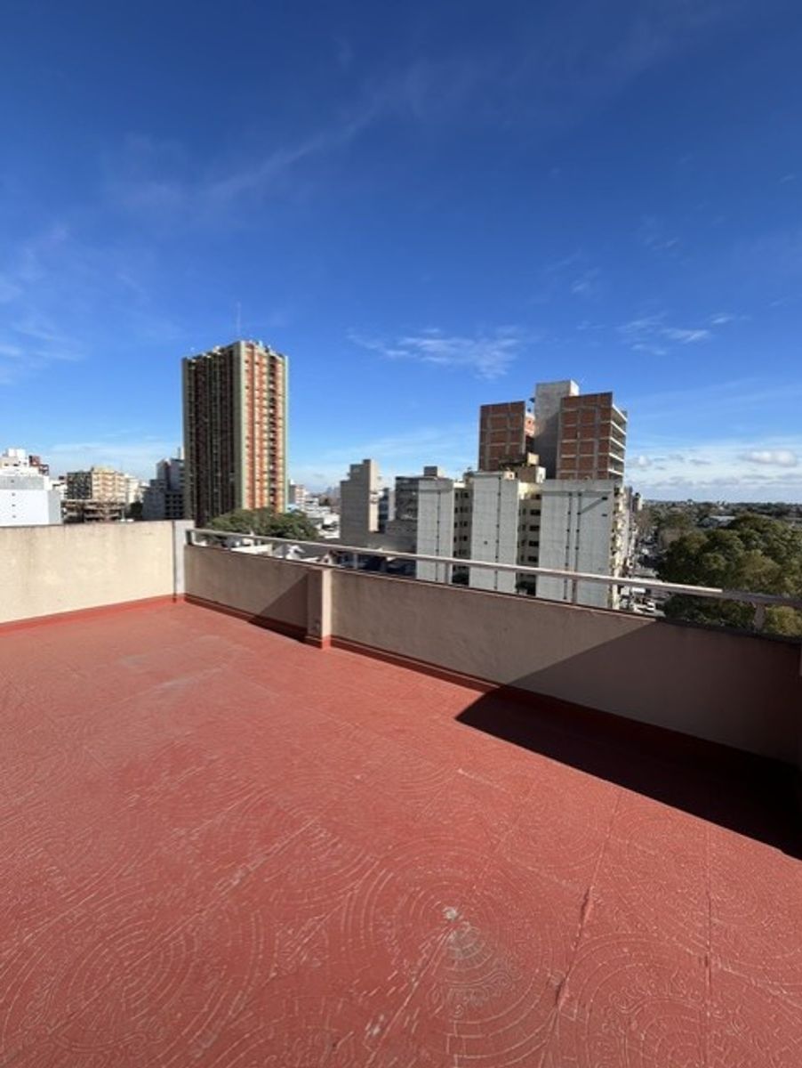 DEPARTAMENTO DE 2 AMBIENTES CON BALCON - APTO CREDITO - CASEROS - 19