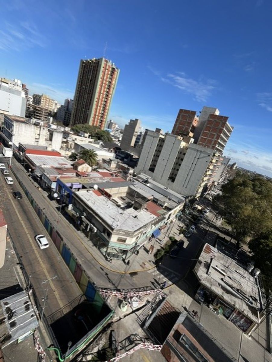 DEPARTAMENTO DE 2 AMBIENTES CON BALCON - APTO CREDITO - CASEROS - 22