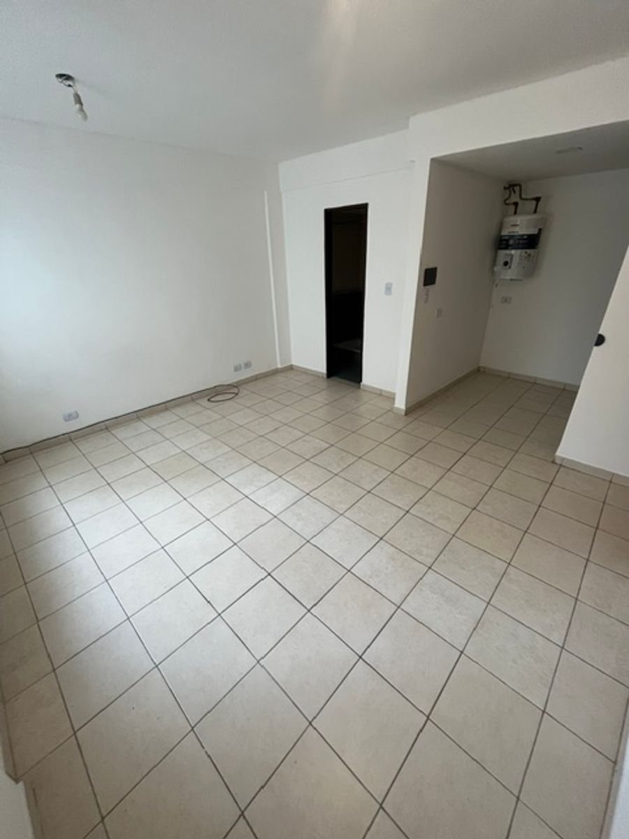DEPARTAMENTO MONOAMBIENTE EN PRIMER PISO - SAENZ PEÑA - 3