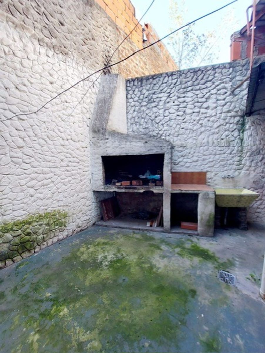PH AL FRENTE 3 AMBIENTES CON COCHERA CUBIERTA Y PATIO C/ PARRILLA - JOSE INGENIEROS - 13