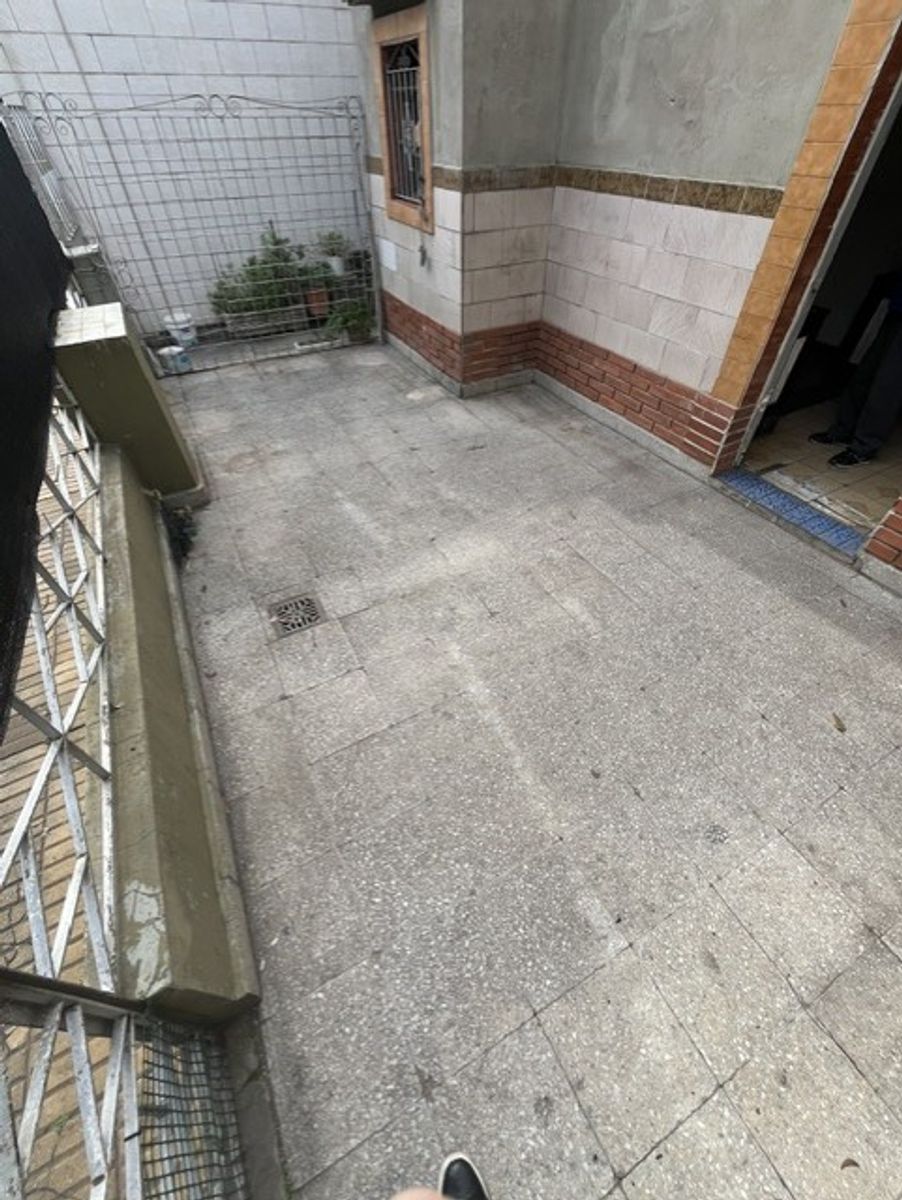 DEPARTAMENTO TIPO PH 2 AMBIENTES CON JARDIN AL FRENTE - SANTOS LUGARES - 3