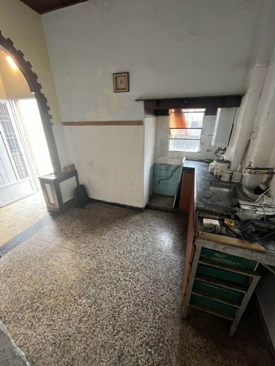DEPARTAMENTO TIPO PH 2 AMBIENTES CON JARDIN AL FRENTE - SANTOS LUGARES - 7