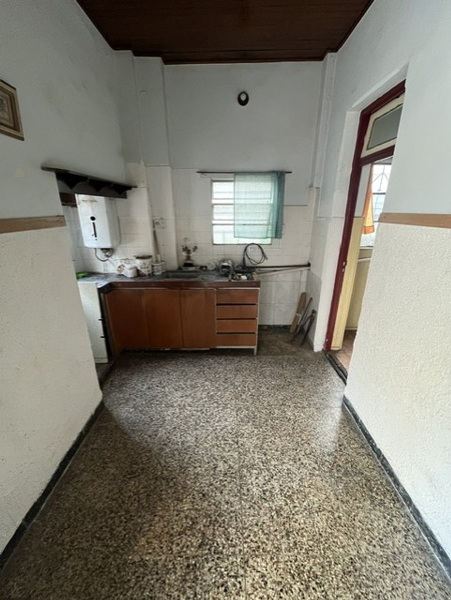 DEPARTAMENTO TIPO PH 2 AMBIENTES CON JARDIN AL FRENTE - SANTOS LUGARES - 8