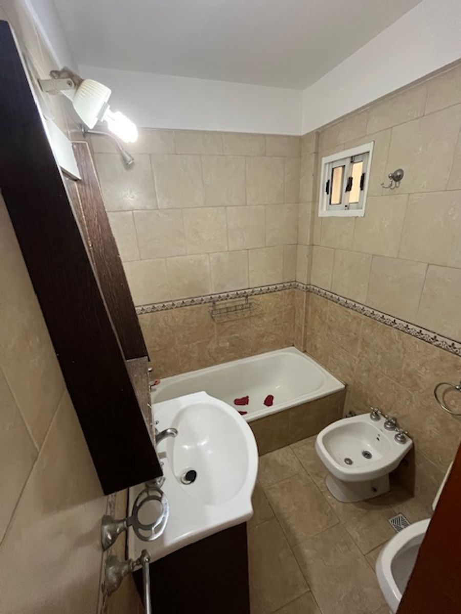 DEPARTAMENTO 2 AMBIENTES 4TO PISO CON BALCON - CENTRO SANTOS LUGARES — foto 6