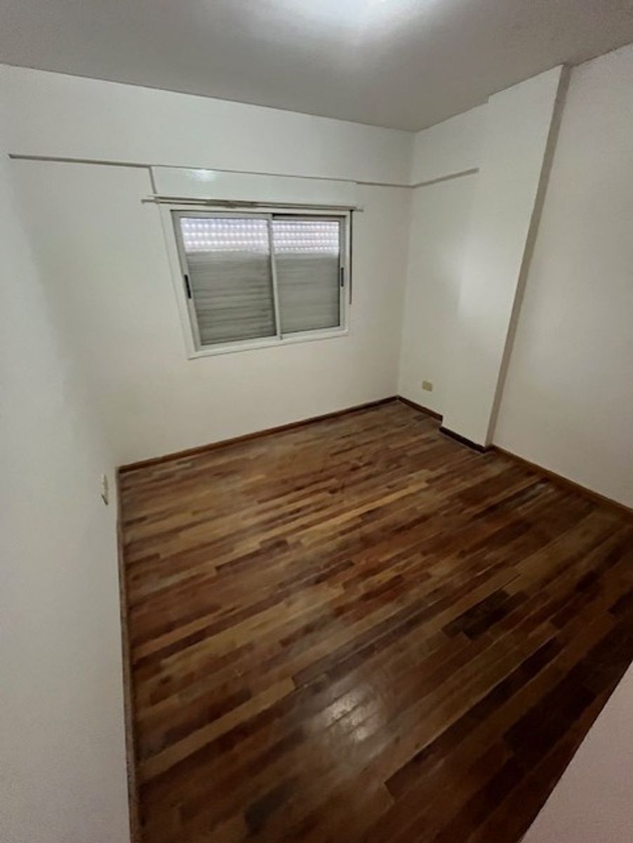 DEPARTAMENTO 2 AMBIENTES 4TO PISO CON BALCON - CENTRO SANTOS LUGARES — foto 7