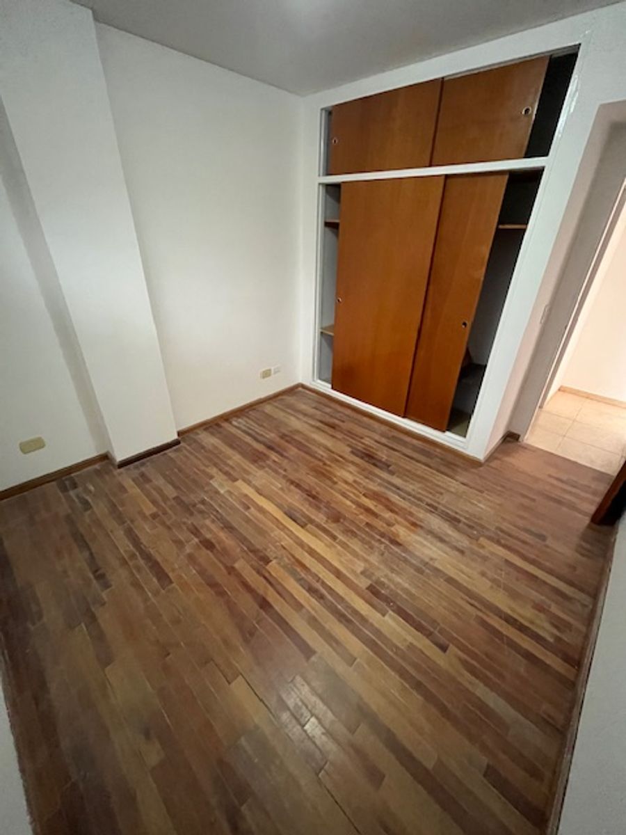 DEPARTAMENTO 2 AMBIENTES 4TO PISO CON BALCON - CENTRO SANTOS LUGARES — foto 8