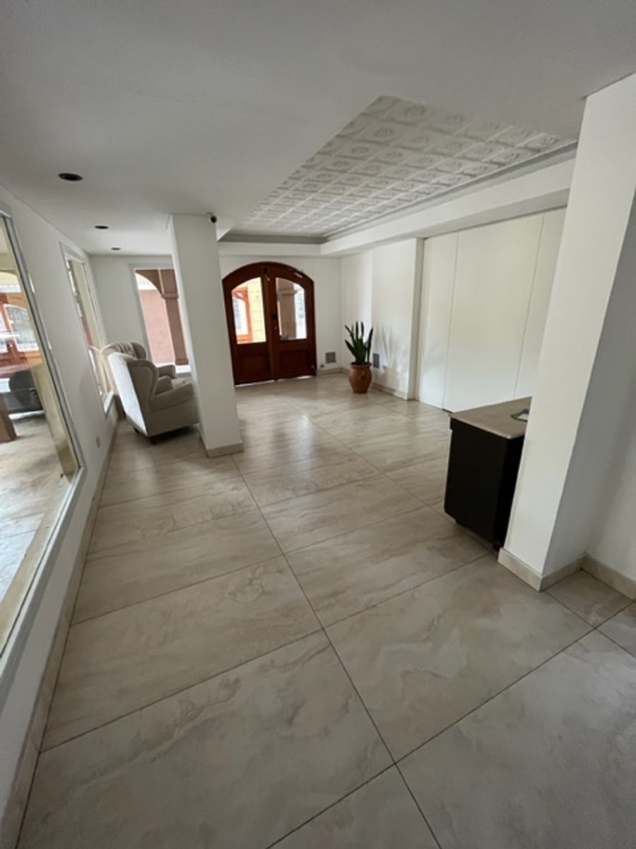 DEPARTAMENTO 2 AMBIENTES - 8VO PISO CON BALCON y AMENITIES EN EL ULTIMO PISO - SANTOS LUGARES — foto 3