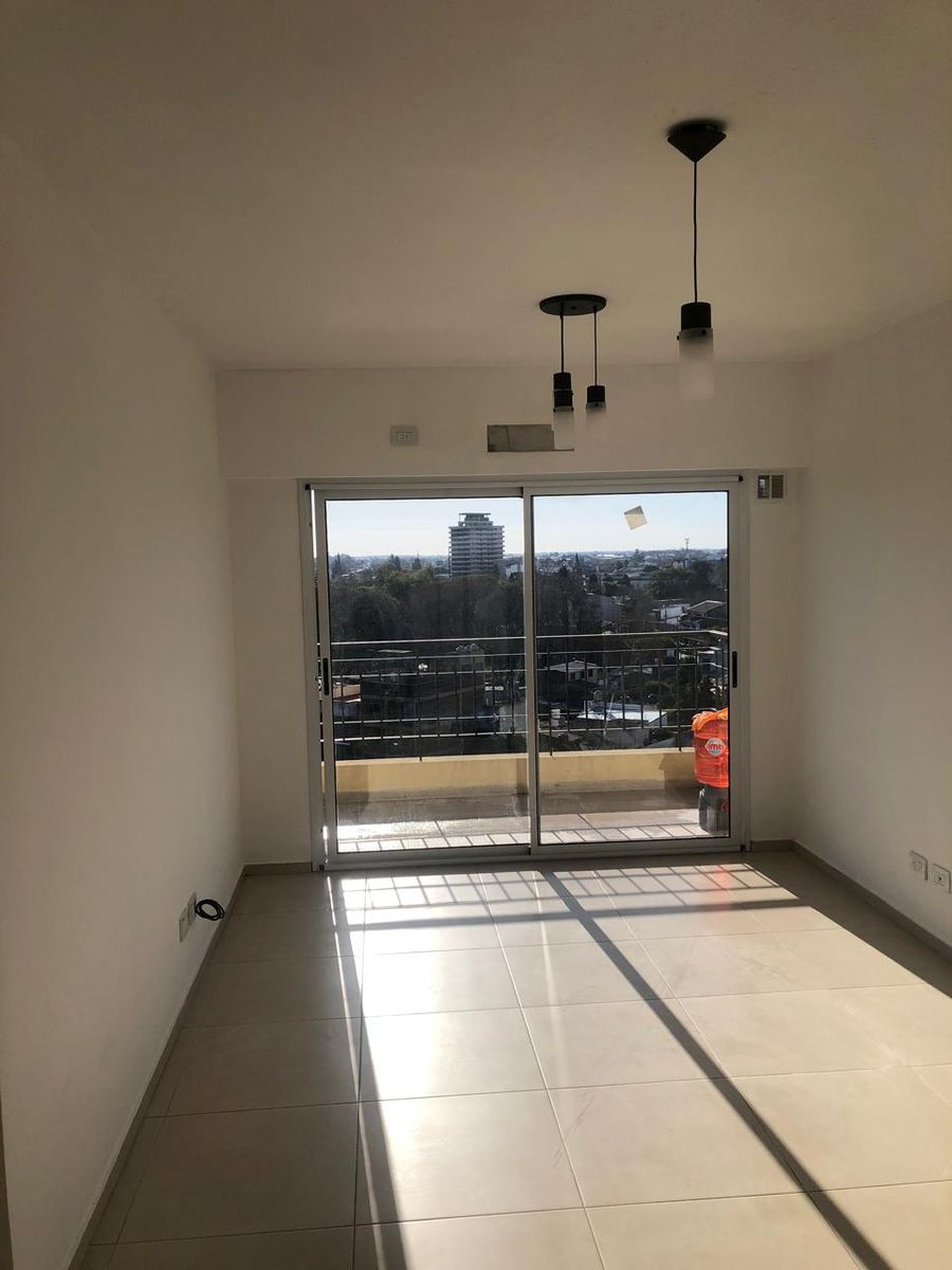 DEPARTAMENTO 2 AMBIENTES - 8VO PISO CON BALCON y AMENITIES EN EL ULTIMO PISO - SANTOS LUGARES — foto 4