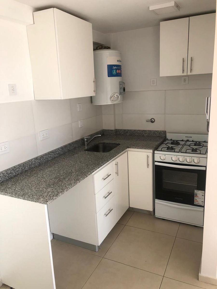 DEPARTAMENTO 2 AMBIENTES - 8VO PISO CON BALCON y AMENITIES EN EL ULTIMO PISO - SANTOS LUGARES — foto 6