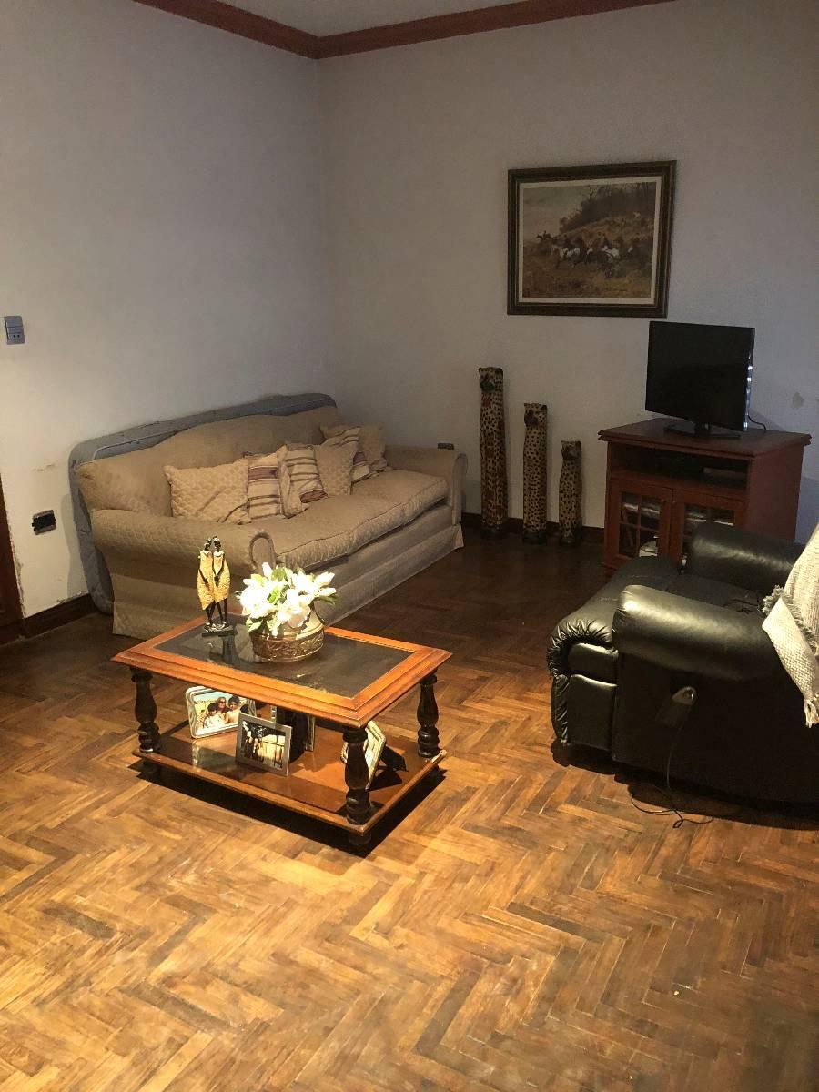 HERMOSA CASA EN BANFIELD. — foto 3