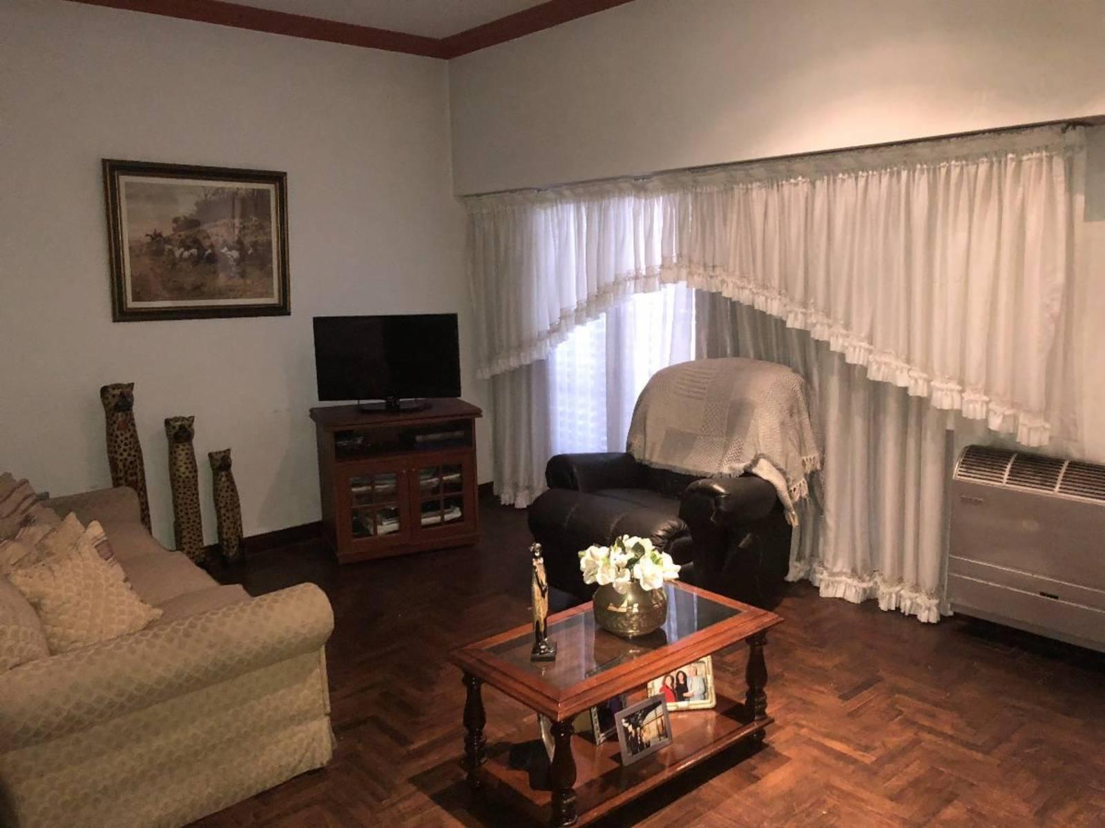 HERMOSA CASA EN BANFIELD. — foto 4