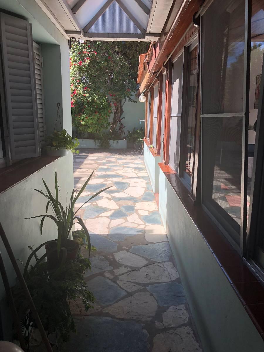HERMOSA CASA EN BANFIELD. — foto 15