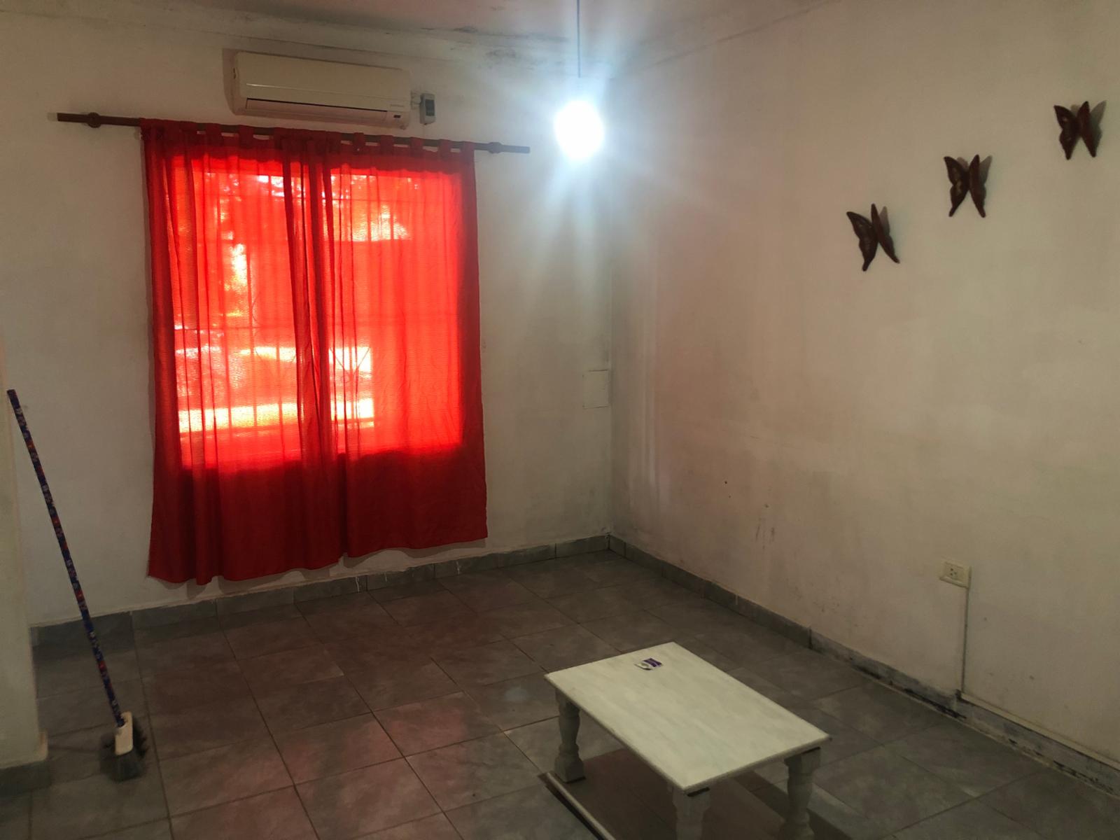 CASA DE 3 AMBIENTES EN BANFIELD — foto 3
