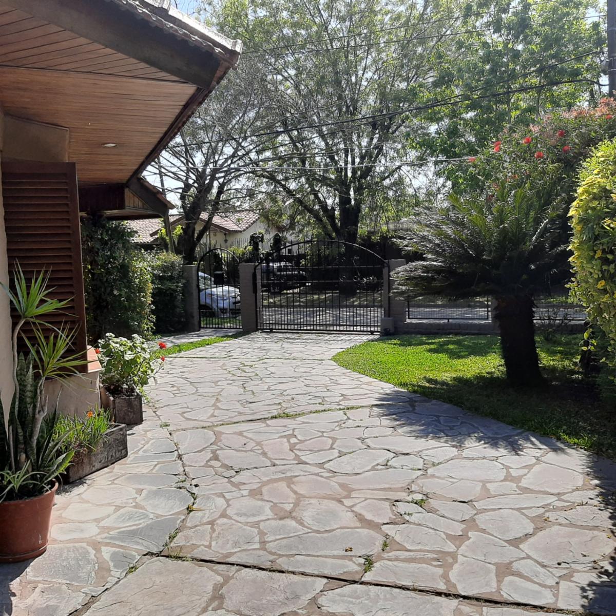 CASA DE 5 AMBIENTE CON PILETA — foto 3