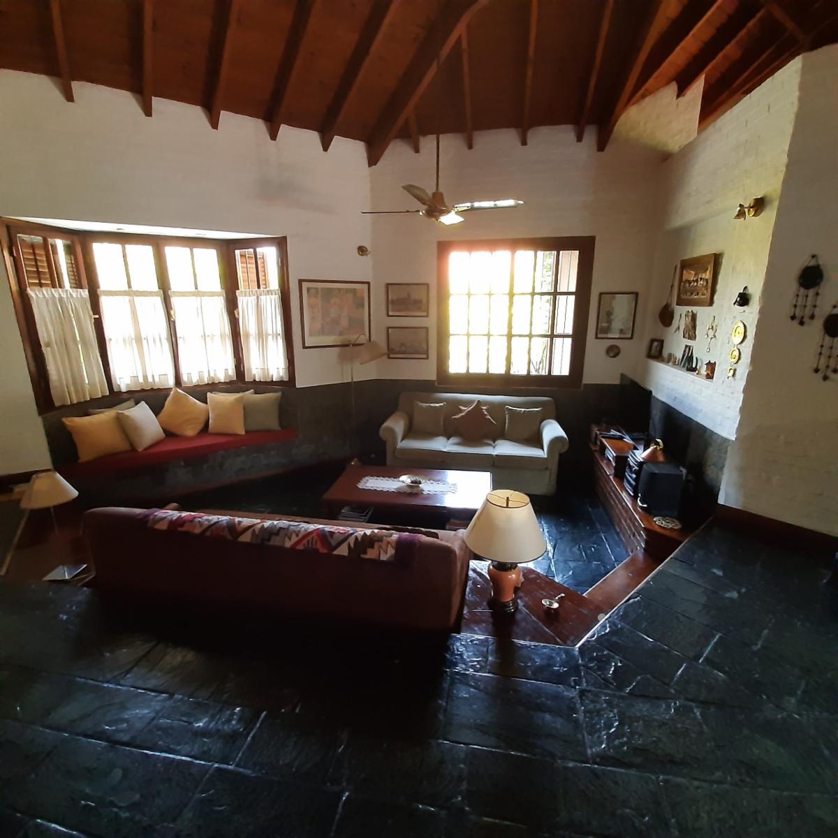 CASA DE 5 AMBIENTE CON PILETA — foto 5
