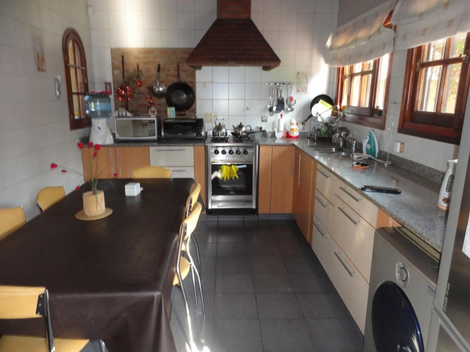CASA DE 5 AMBIENTE CON PILETA — foto 9