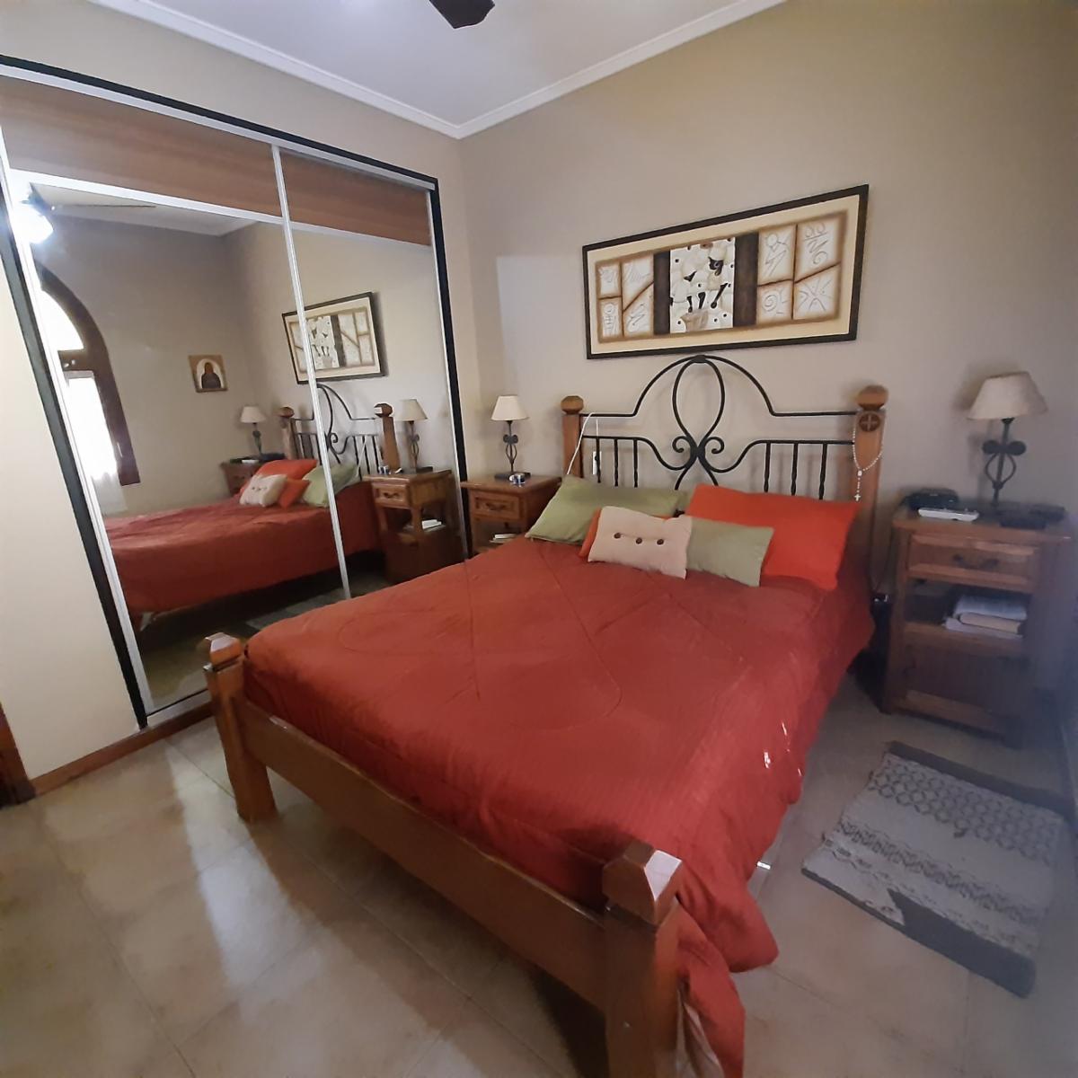 CASA DE 5 AMBIENTE CON PILETA — foto 11