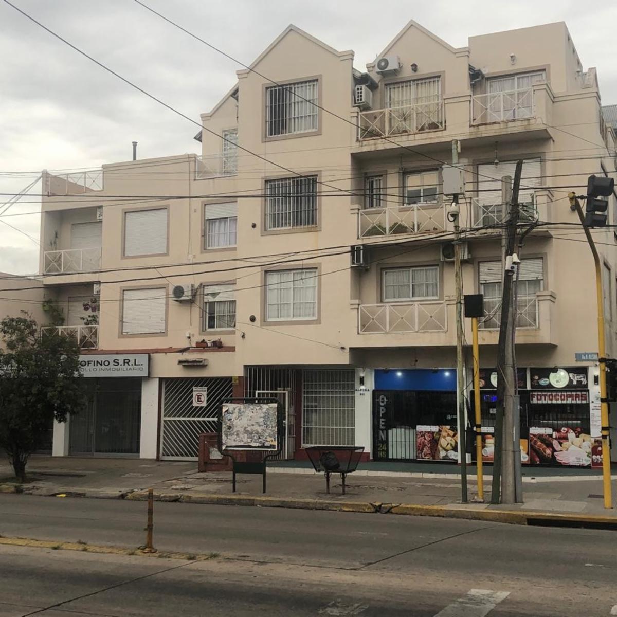 Departamento de 2 ambientes amplio con balcón