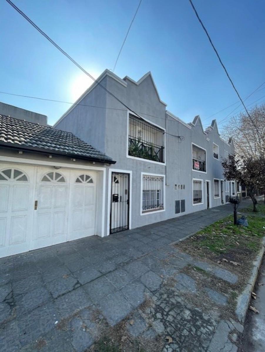 DUPLEX CON COCHERA EN TEMPERLEY.