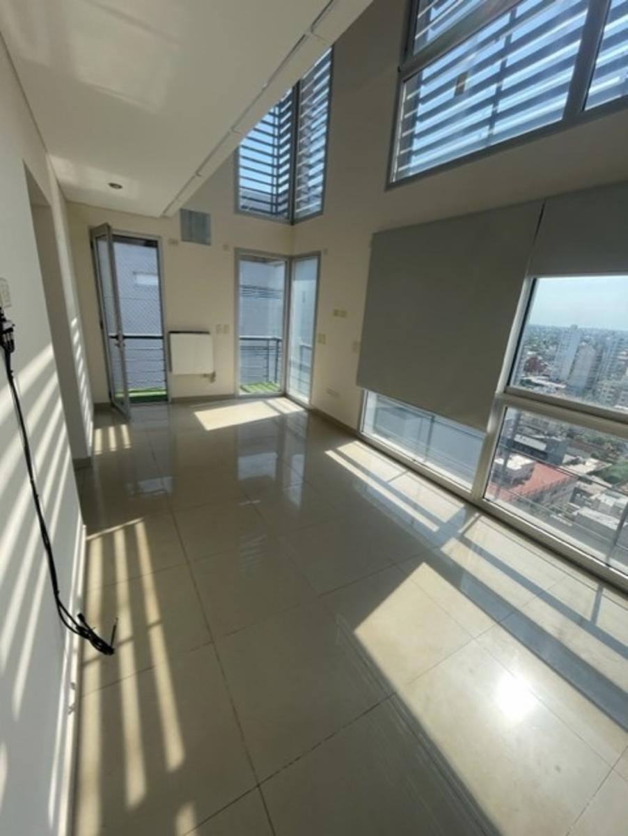 DEPARTAMENTO DE 4 AMBIENTES Y TERRAZA EN BANFIELD.