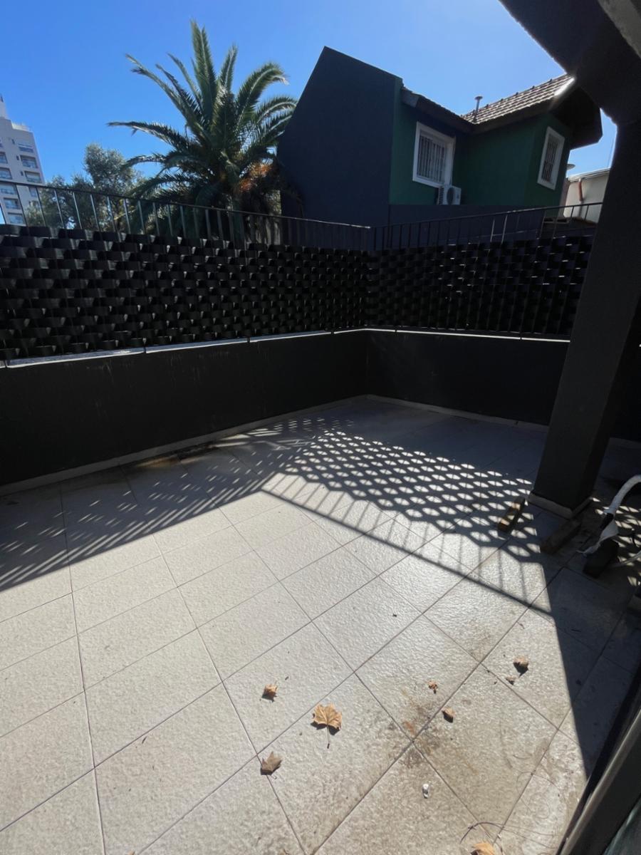 Venta de Monoambente con Patio y Cochera en Banfield. — foto 12