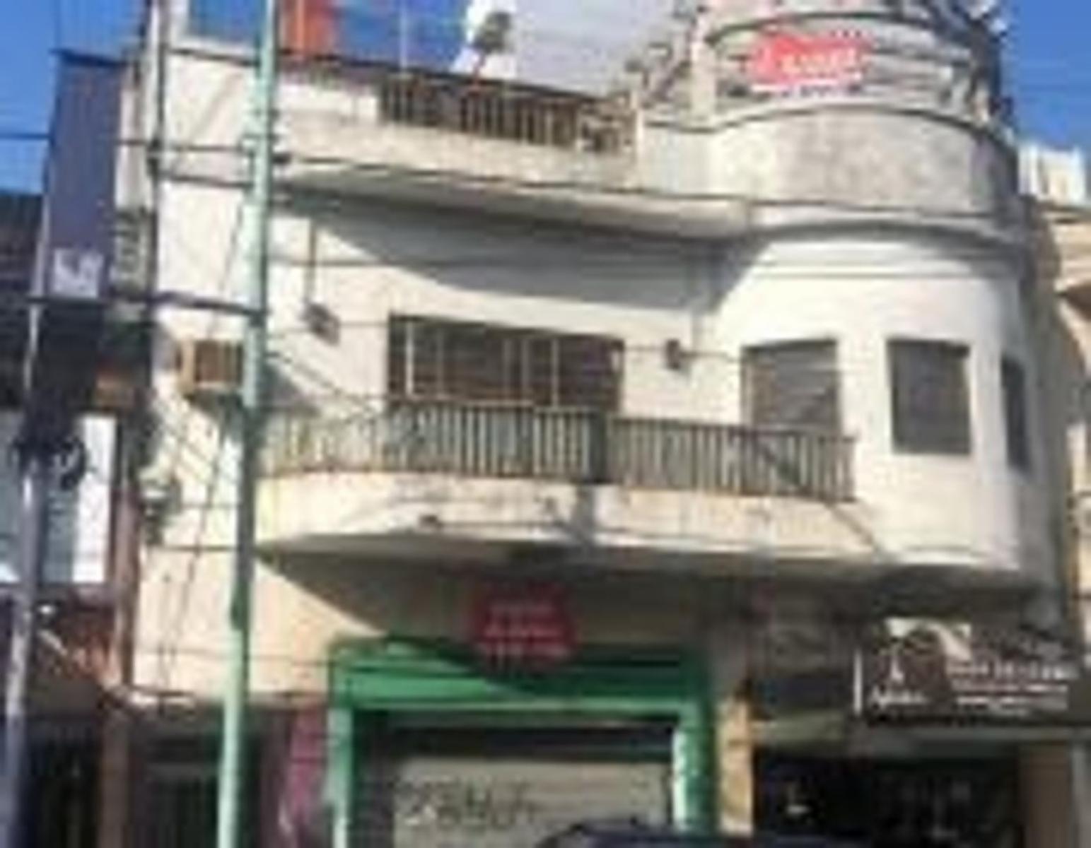 Departamento de 3 Amplios Ambientes, Terraza, Quincho y Segundo Departamento.