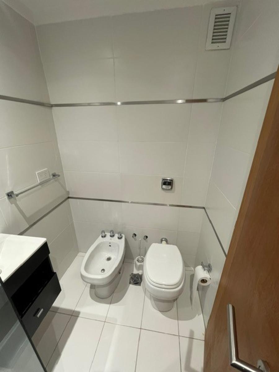 Alquiler Departamento de 3 Ambientes con Cochera. - 17