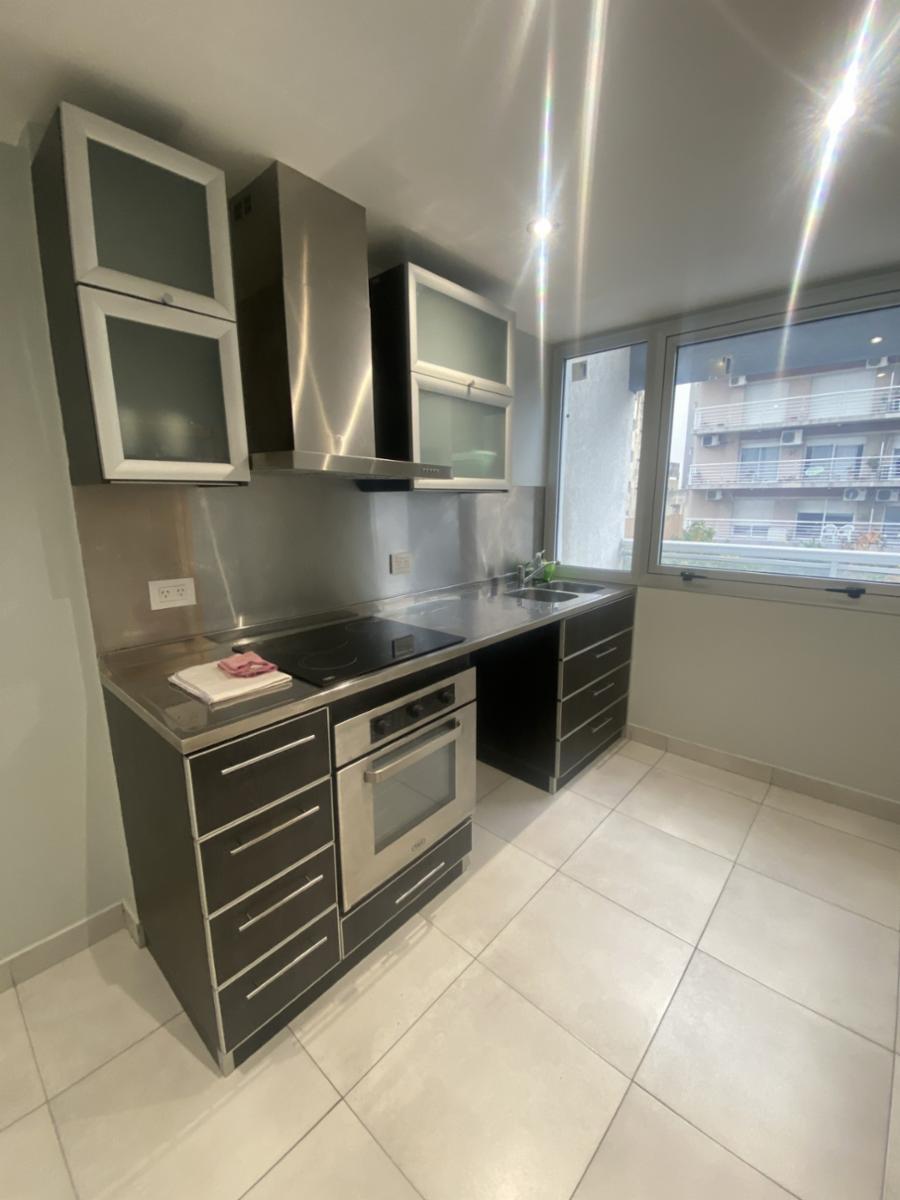 Alquiler Departamento de 3 Ambientes con Cochera. - 23
