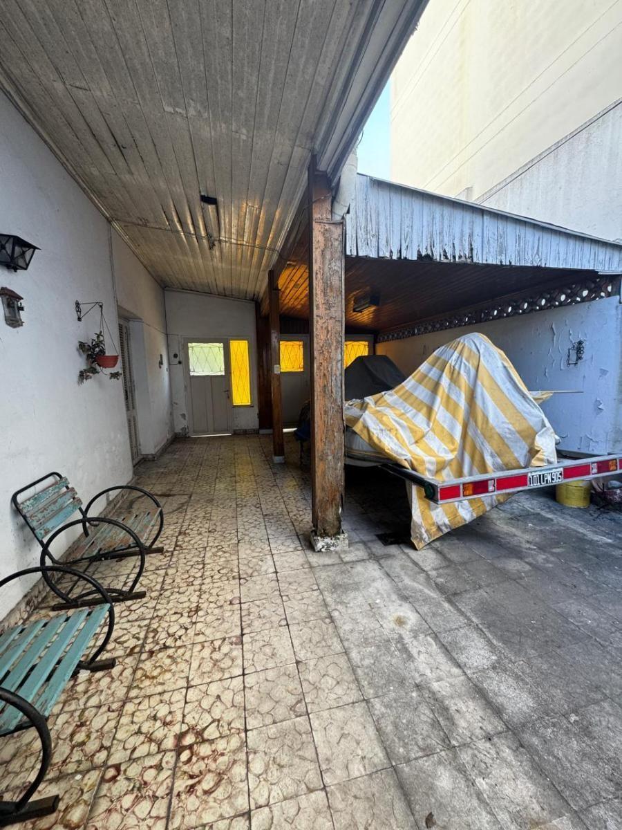 Casa de Corte Antiguo en Banfield — foto 2