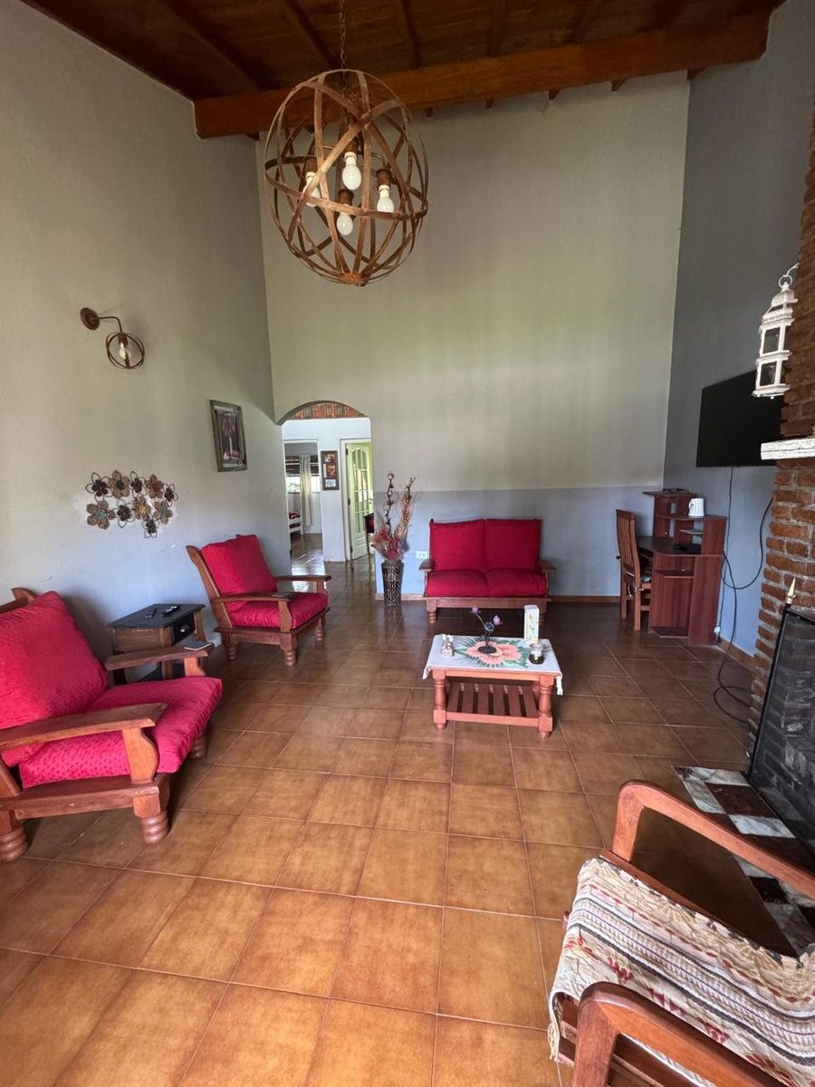Venta Casa 3 Ambientes con Quincho y Jardín. Apta crédito. NUEVAS CONDICIONES — foto 3