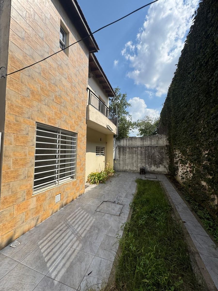 Venta Dúplex con Cochera en Lomas de Zamora — foto 2