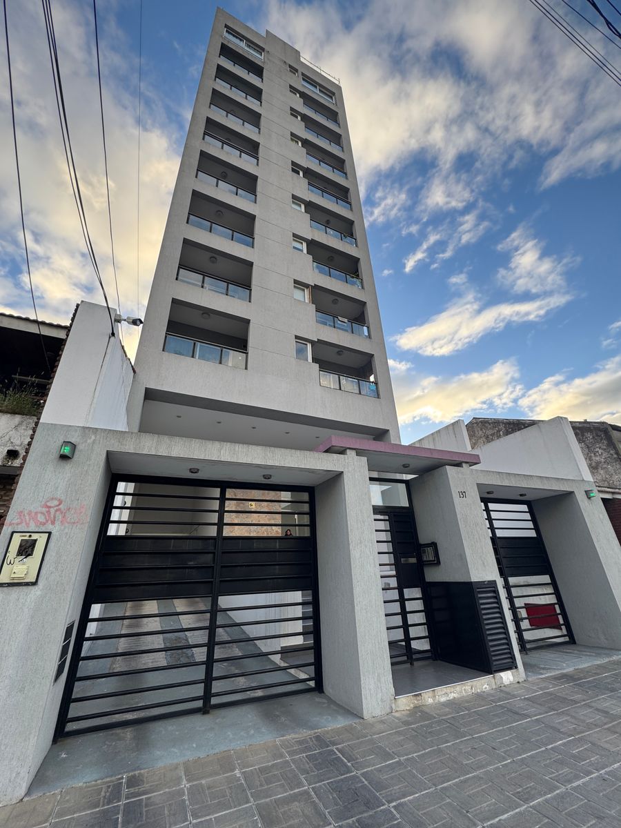 VENTA DEPARTAMENTO 3 AMBIENTES CON COCHERA